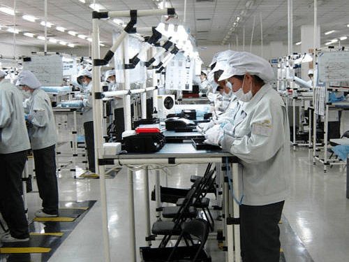 電子廠普工的工作內(nèi)容與計算機技術培訓 從流水線到技能提升